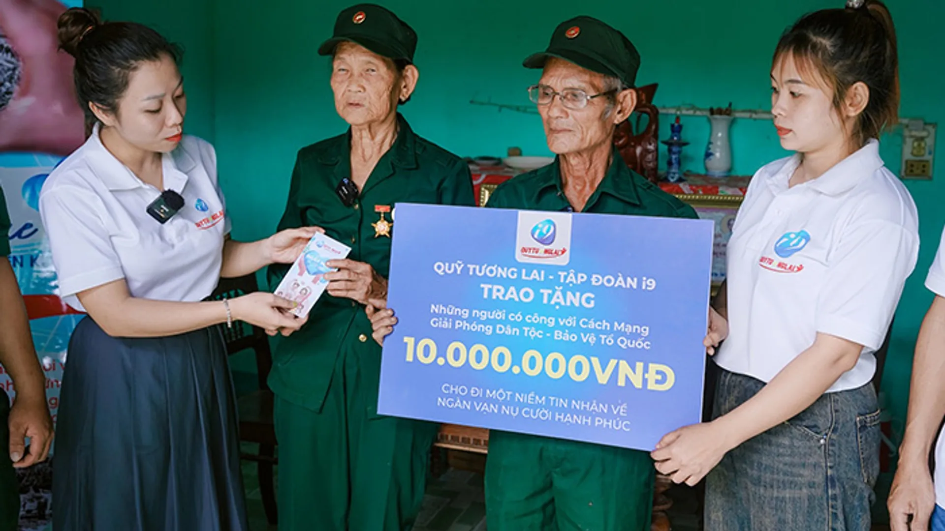 Đội ngũ hỗ trợ khách hàng chuyên nghiệp của ku68 sẵn sàng giúp đỡ bạn